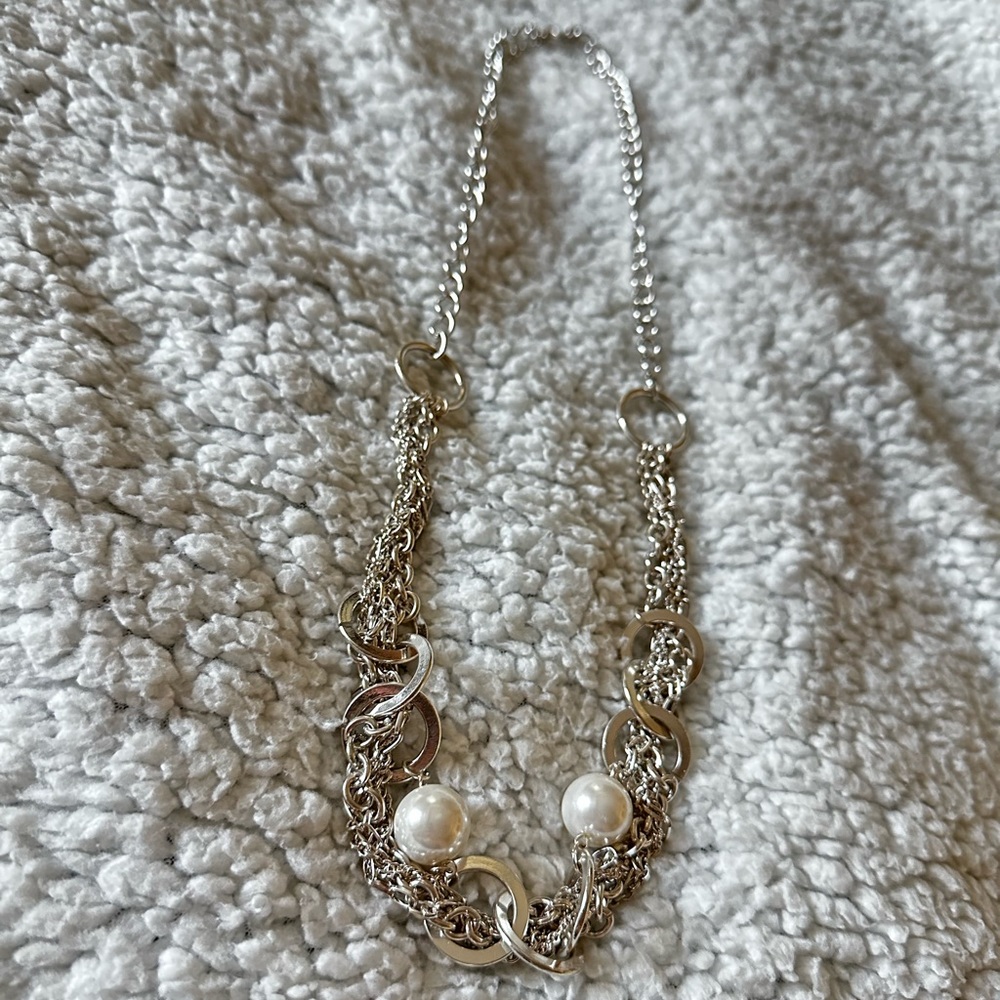 Chico’s Silvertone Chain with Large Faux Pearls and Links Necklace NWOT